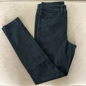 Black pants. Size 4/27 Regular